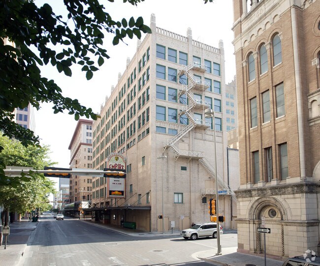 Building Photo - Brady Building