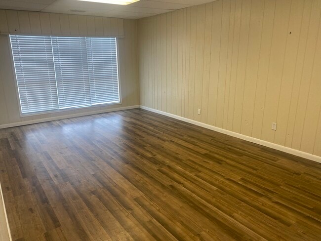 Living room - 108 Elm St