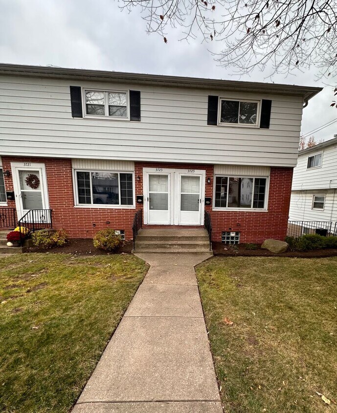 37213735 Ellsworth Ave Unit 3725 Ellsworth Ave., Erie, PA 16508 Room