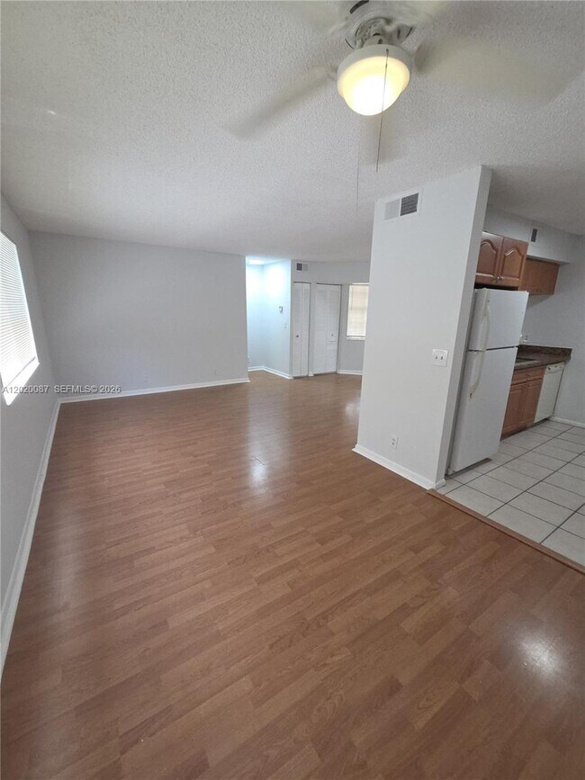 Foto del edificio - 8886 SW 3rd St