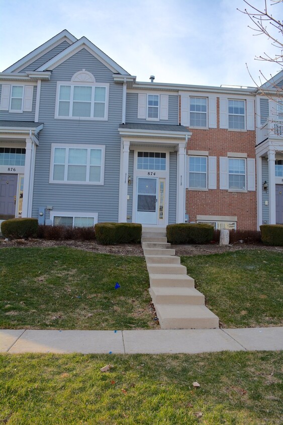 Primary Photo - 874 Emerald Dr