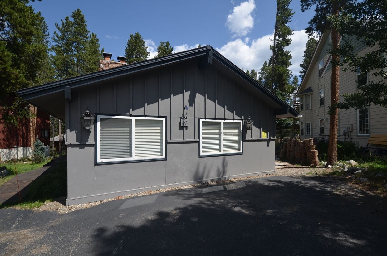 Primary Photo - 1 bedroom in Warrior's Mark!
