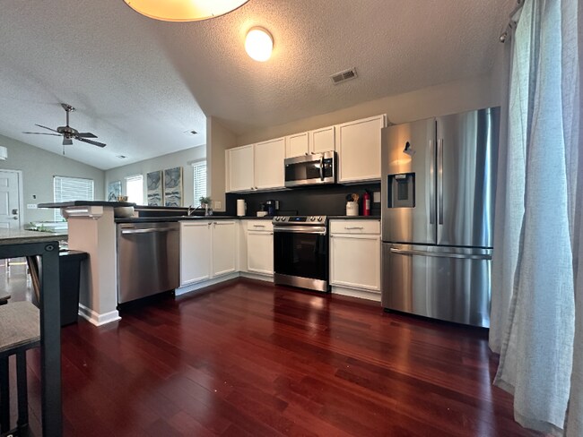 Foto del edificio - 3030 Talledaga Ln SW