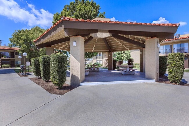 Building Photo - Arbor Court Apartment Homes