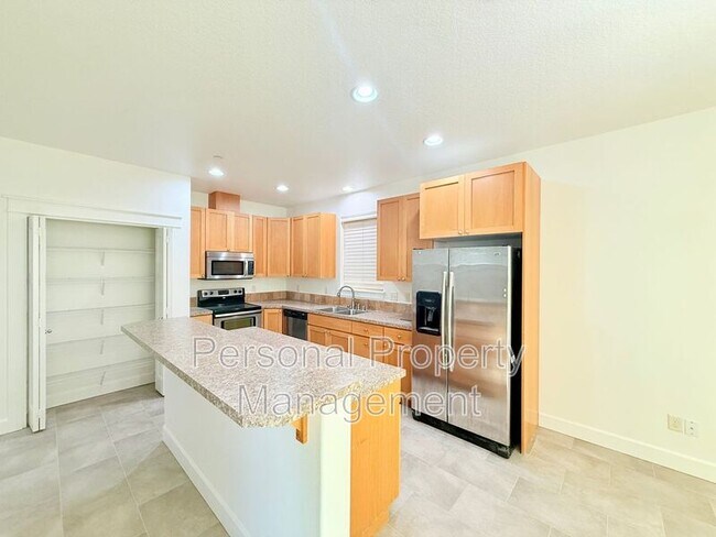 Foto del edificio - 3368 NW 47th Dr