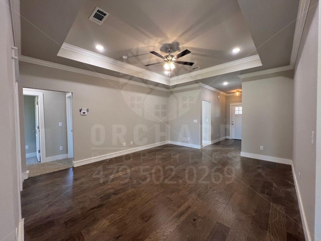 Primary Photo - West Springdale/Elm Springs- Single-Family...
