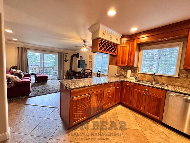 Foto del edificio - 2 Bedroom Furnished Condo in Incline w Carport (IM8)