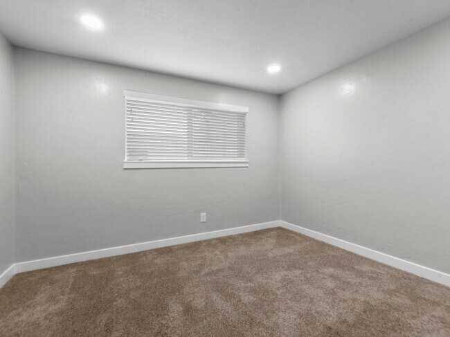 Back bed2 - 1420 E 13200 S