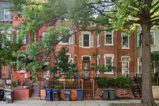 Foto del edificio - 1426 5th St NW