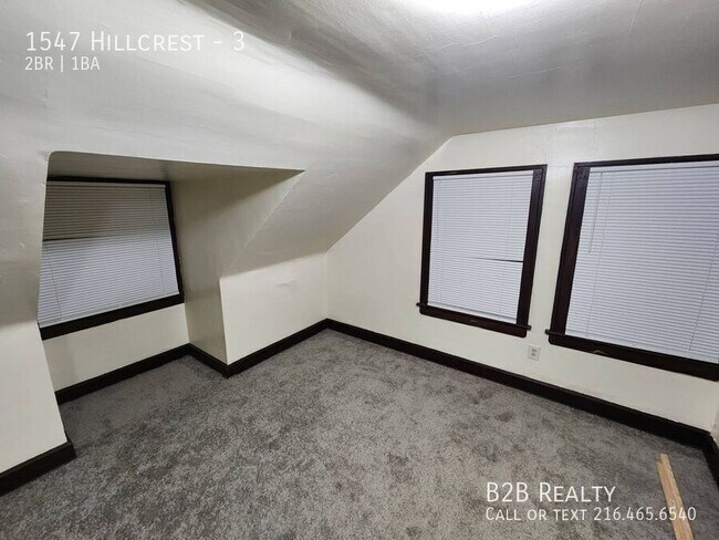 Building Photo - 1547 Hillcrest-3