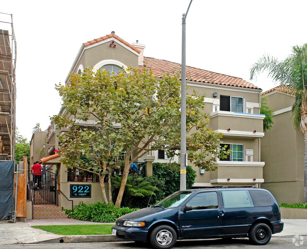 Foto del edificio - 922 N Croft Ave
