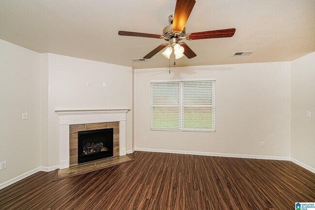 Building Photo - 180 Belmont Way