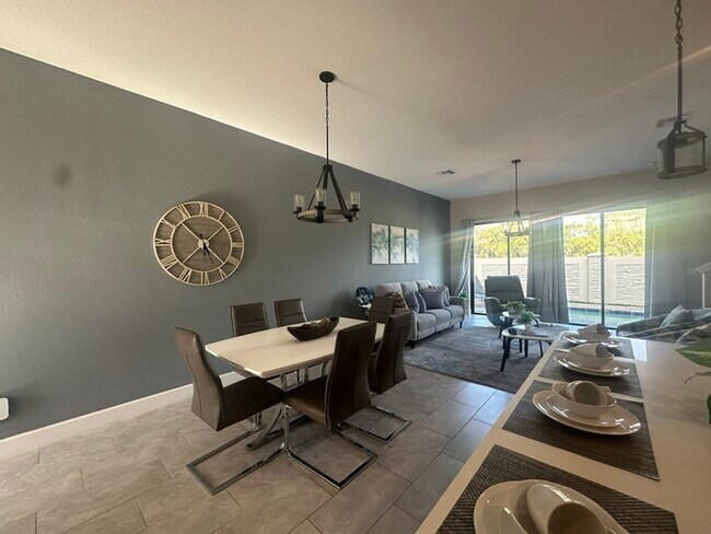 Building Photo - 240 Villa Domani Ct