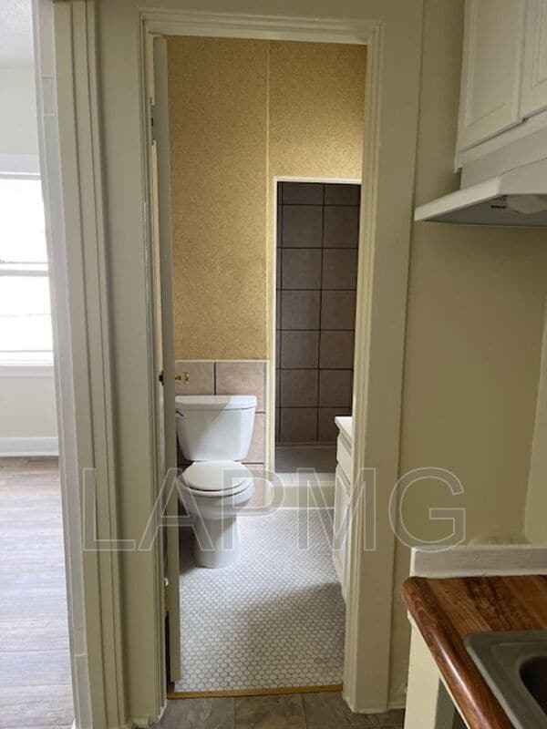 Foto del edificio - 1614 N Kenmore Ave