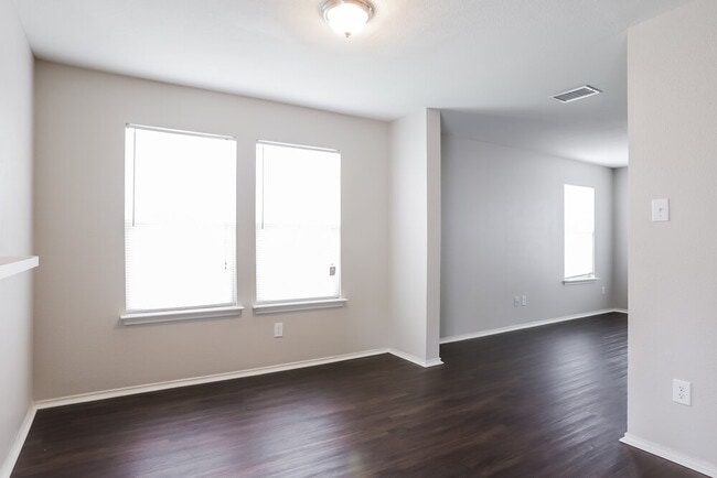 Building Photo - 7935 Raven Creek Ln