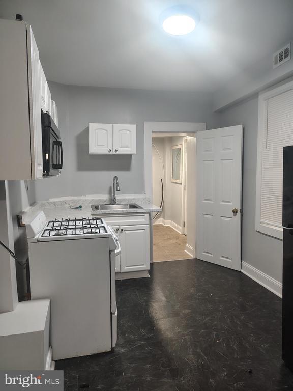 Foto del edificio - 1114 N Bond St