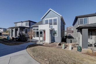 Building Photo - 1732 Stable View Dr