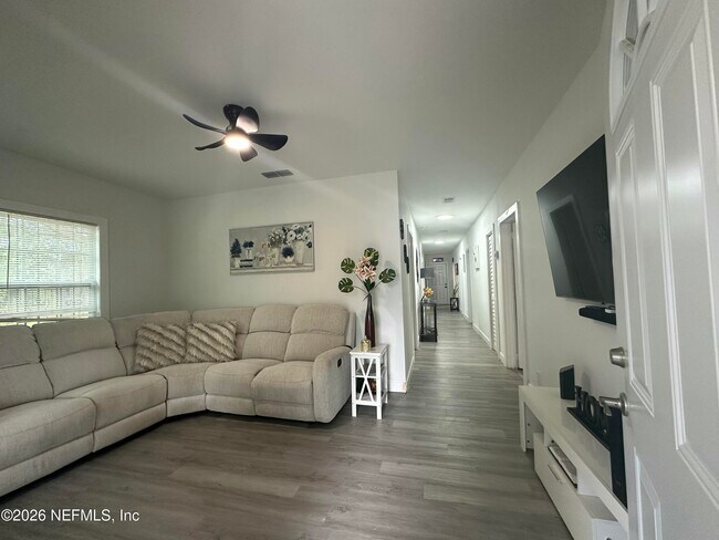 Foto del edificio - 1640 W 4th St