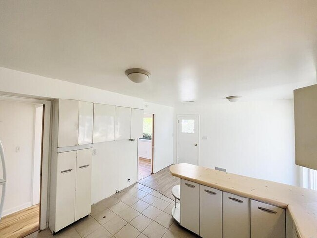 Building Photo - 1137 S 1300 E