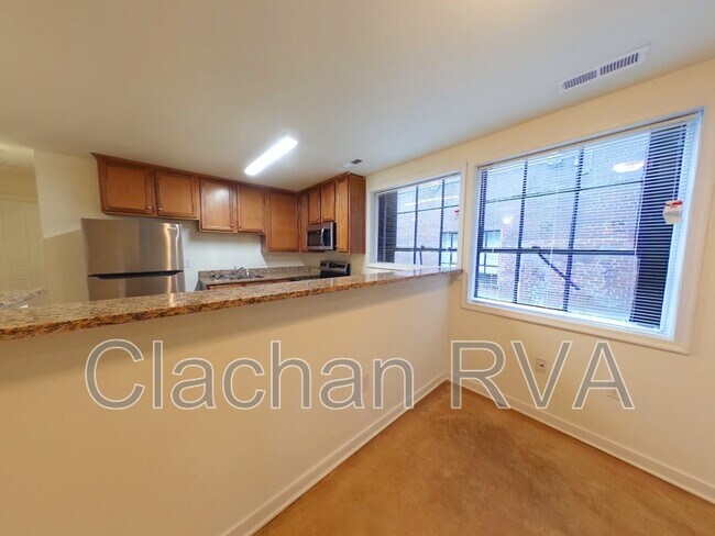 Foto del edificio - 1716 Summit Ave
