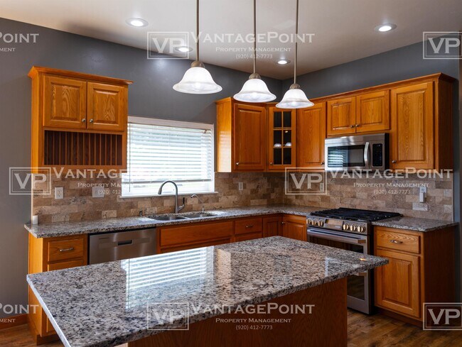 Foto del edificio - 515 Winding Waters Way