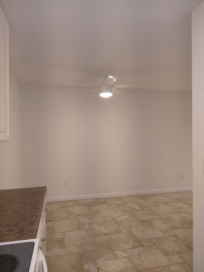 Building Photo - Downstairs Palm Springs Villas II condo