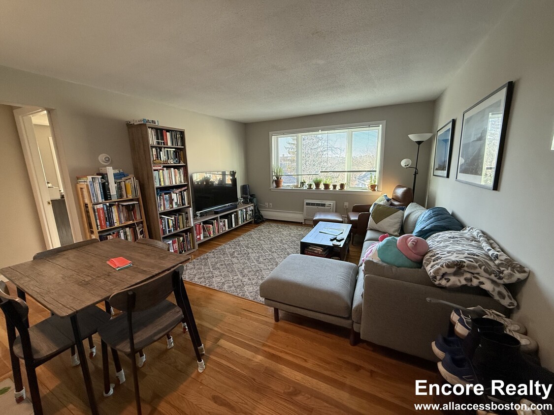 Primary Photo - 22 Evergreen St