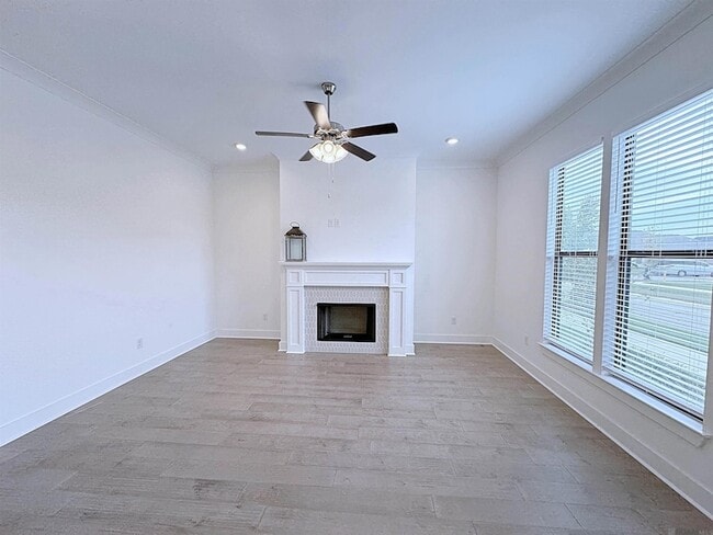 Building Photo - 10263 Alderman Dr