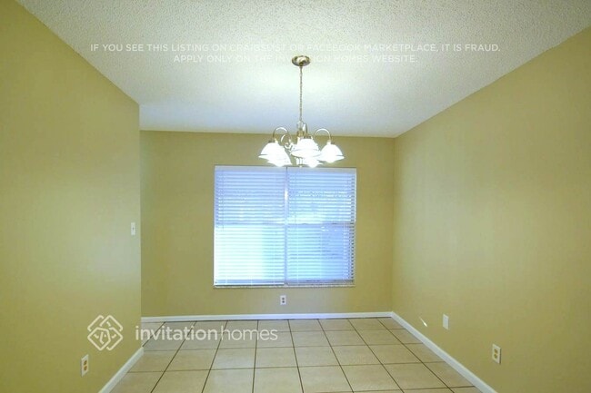 Foto del edificio - 15616 Hidden Lake Cir