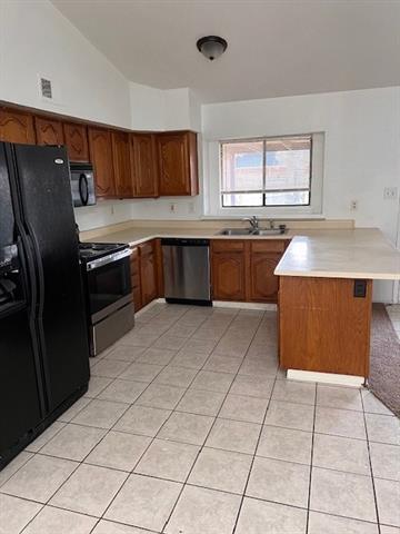 Foto del edificio - 9417 Grant Dr