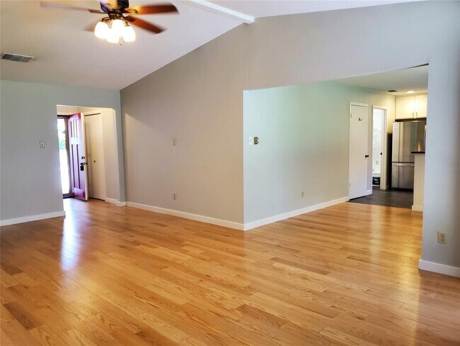 Foto del edificio - 4102 Kilgore Ln
