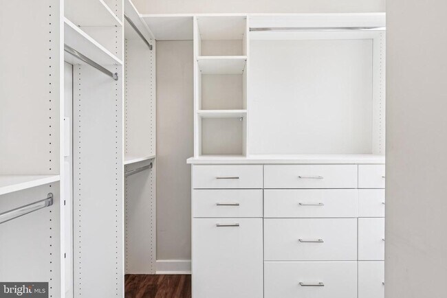 Foto del edificio - 989 S Buchanan St