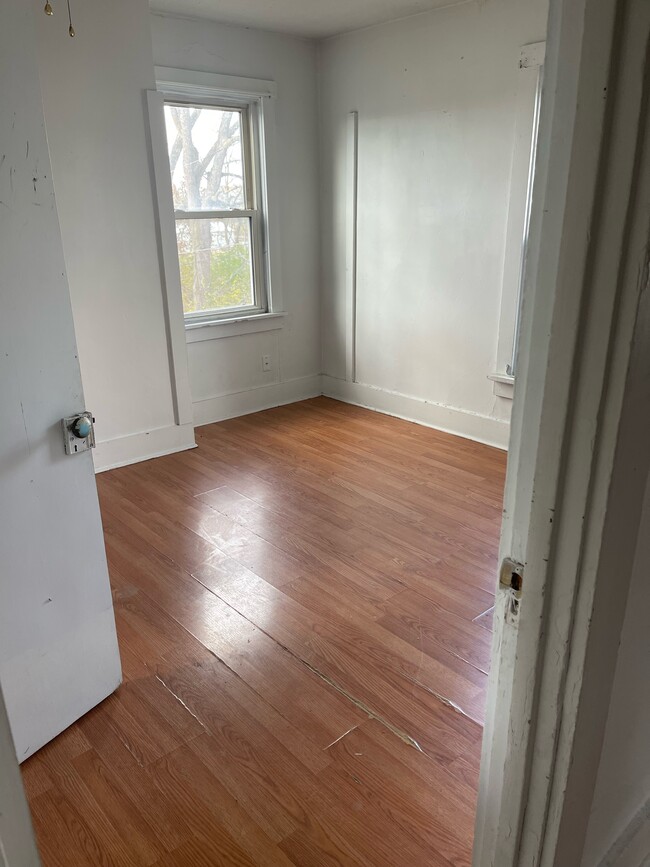 Building Photo - 29 Clinton Ave