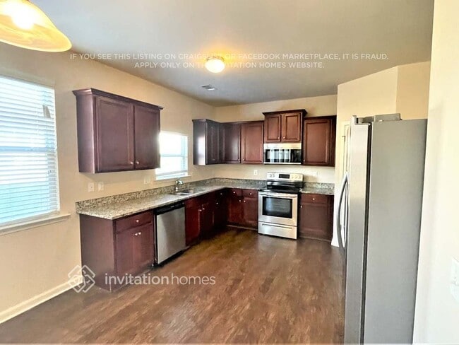 Building Photo - 3600 Brookhollow Dr
