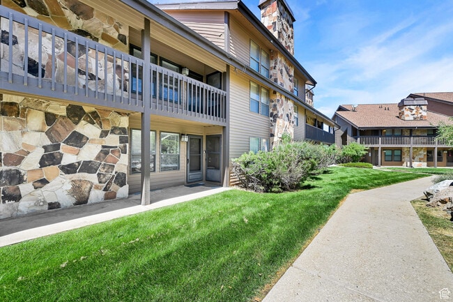 Building Photo - 3615 N Wolf Ldg Dr