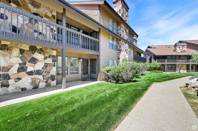 Foto del edificio - 3615 N Wolf Ldg Dr