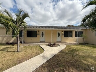 Building Photo - 531 NW 25th Ave