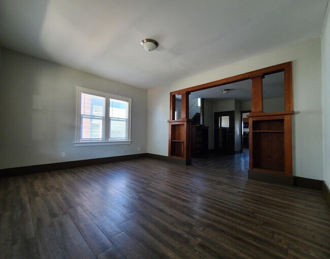 312 W 6th St, Mishawaka, IN 46544 House Rental in Mishawaka, IN