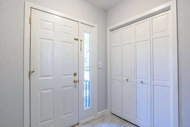 Foto del edificio - 84 Stillmeadow Cir