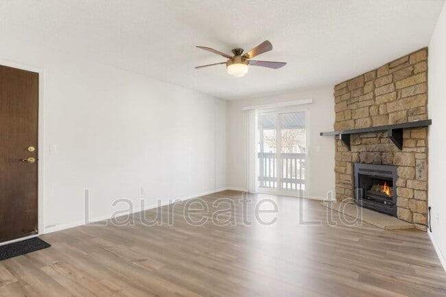 Building Photo - 8555 Fairmount Dr