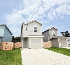 Building Photo - 3606 Duplet Ave