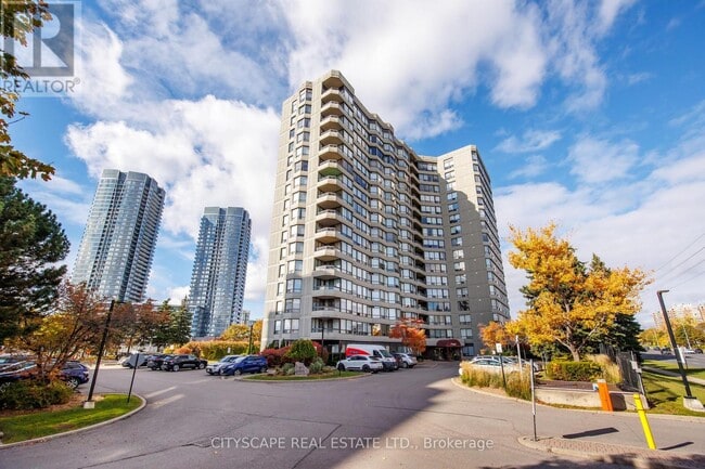 Building Photo - 7460 Bathurst St