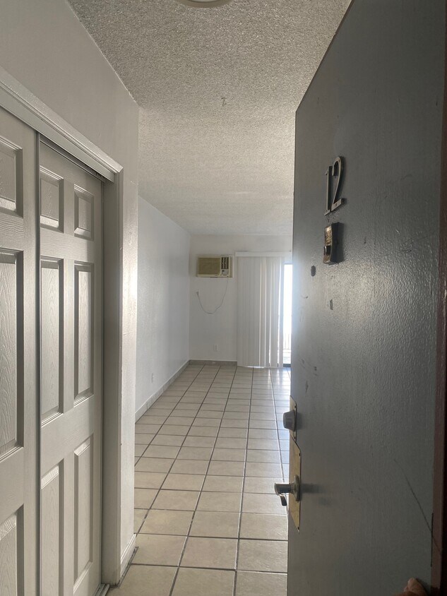 Primary Photo - 15424 Chase St