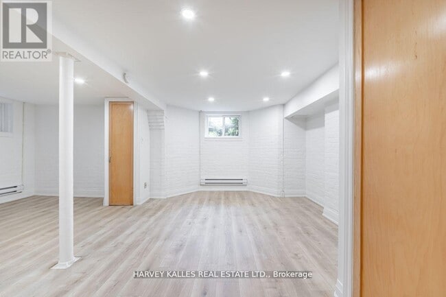 Building Photo - 44 Browning Ave