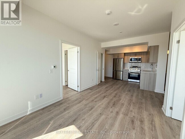 Photo du bâtiment - 1010 Sandy Beach Rd