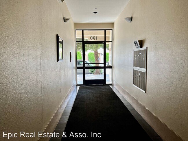 Building Photo - 1 br, 1 bath House - 190 Cervantes Blvd, #104