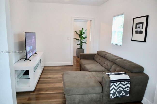 Foto del edificio - 564 NW 51st St