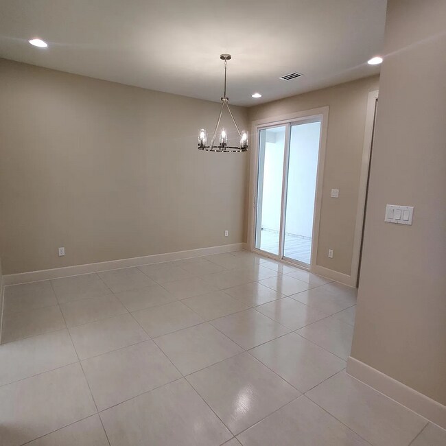 Foto del edificio - 1217 Ozark Ave