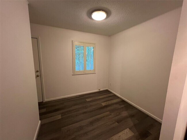 Foto del edificio - 913 W Lynn St