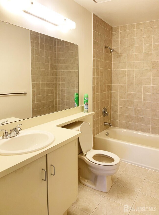Foto del edificio - 321 Hampshire Ct